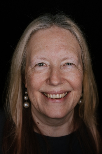 Portrait of Cathy Almond (she/her)